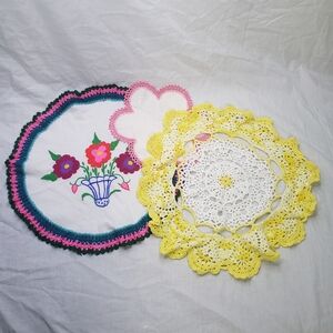 Vintage Table Doilies Crochet Embroidery